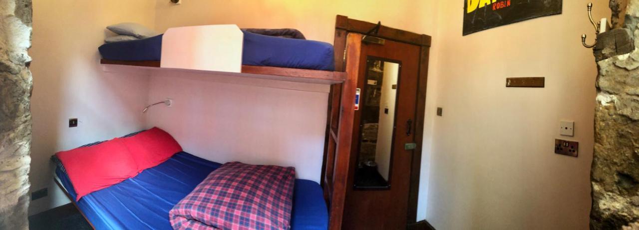 High Street - Adults Only Hostel *